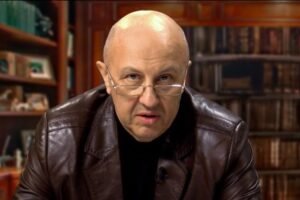 Andrej Fursov: Nastáva opätovné rozdávanie kariet vo svetovej hre