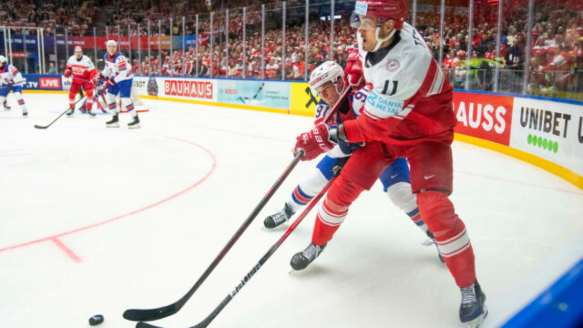 MS v hokeji 2025 (výsledky 9. máj) – Dva zápasy sa skončili 5:0, jeden sa predlžoval a Fínsko sa trápilo – VIDEO, FOTO