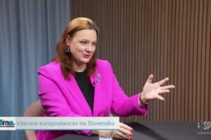 K. R. NEVEĎALOVÁ: FACKOVAŤ SA NENECHÁME