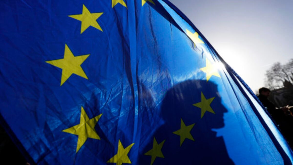 Európania sa s optimizmom dívajú na budúcnosť Únie, vnímajú ju ako miesto stability v nepokojnom svete