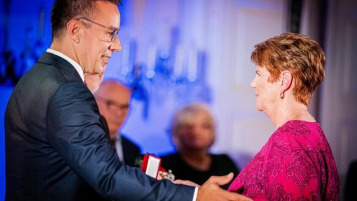 Erik Tomáš ocenil 33 laureátov ministerstva práce za ich výnimočnú prácu. Niektorí v ňom odpracovali takmer celý svoj život (foto)