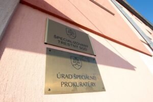 Expolicajt Kučerka verí, že sa v budúcnosti preukáže jeho nevina. Súdu navrhol d...