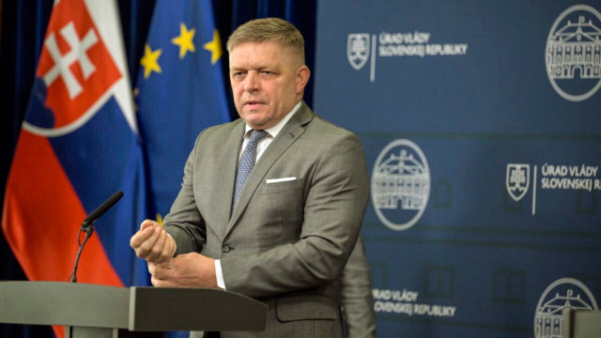 Mal som veľa šťastia, skonštatoval Fico na margo atentátu a opäť vyjadril obavy z ďalšieho útoku na predstaviteľa koalície