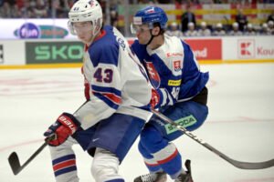 Luke Hughes nepovažuje Šimona Nemca v New Jersey Devils za konkurenta, ale za ka...