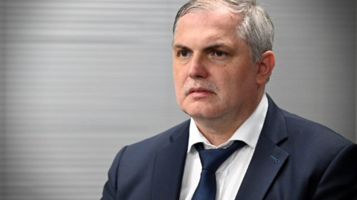 Fico dal 20-tisícovú dotáciu pre časopis národniara Michelka, podľa Gröhlinga sa tak vysmieva všetkým Slovákom