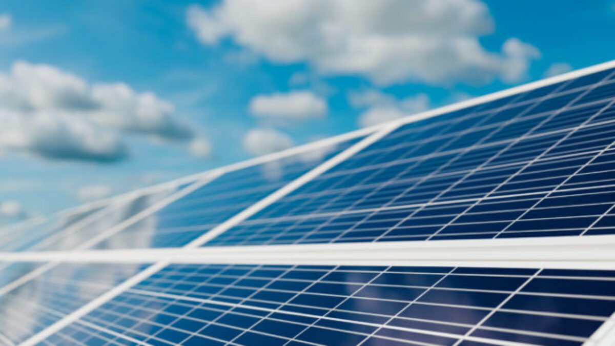 Zelenú energiu si pýtajú aj investori, Slovensko ide jej rozvoj zastaviť