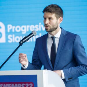 Poďme ukázať, že si nenecháme ukradnúť médiá. Progresívci a SaS chystajú protest...