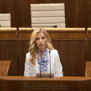 Šimkovičová: Kultúra politikov v prejavoch na námestiach, médiách aj v parlament...
