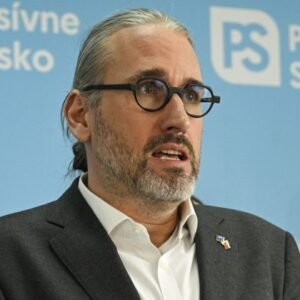 Hojsíka trápi, že ľudia utekajú zo Slovenska. Odchádza celá generácia, podotkol ...