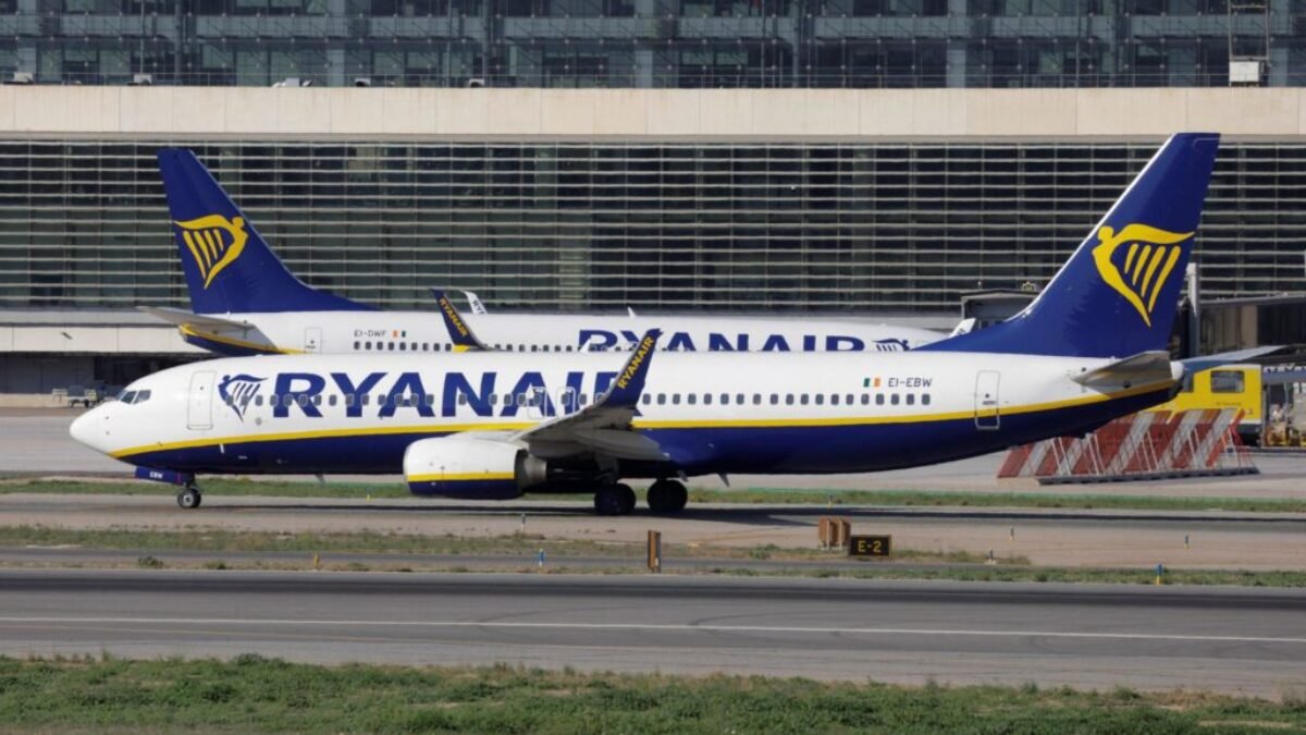 Ryanair hlási skvelé výsledky. Zisk sa zvýšil o viac než tretinu, rekord prekonal aj počet cestujúcich