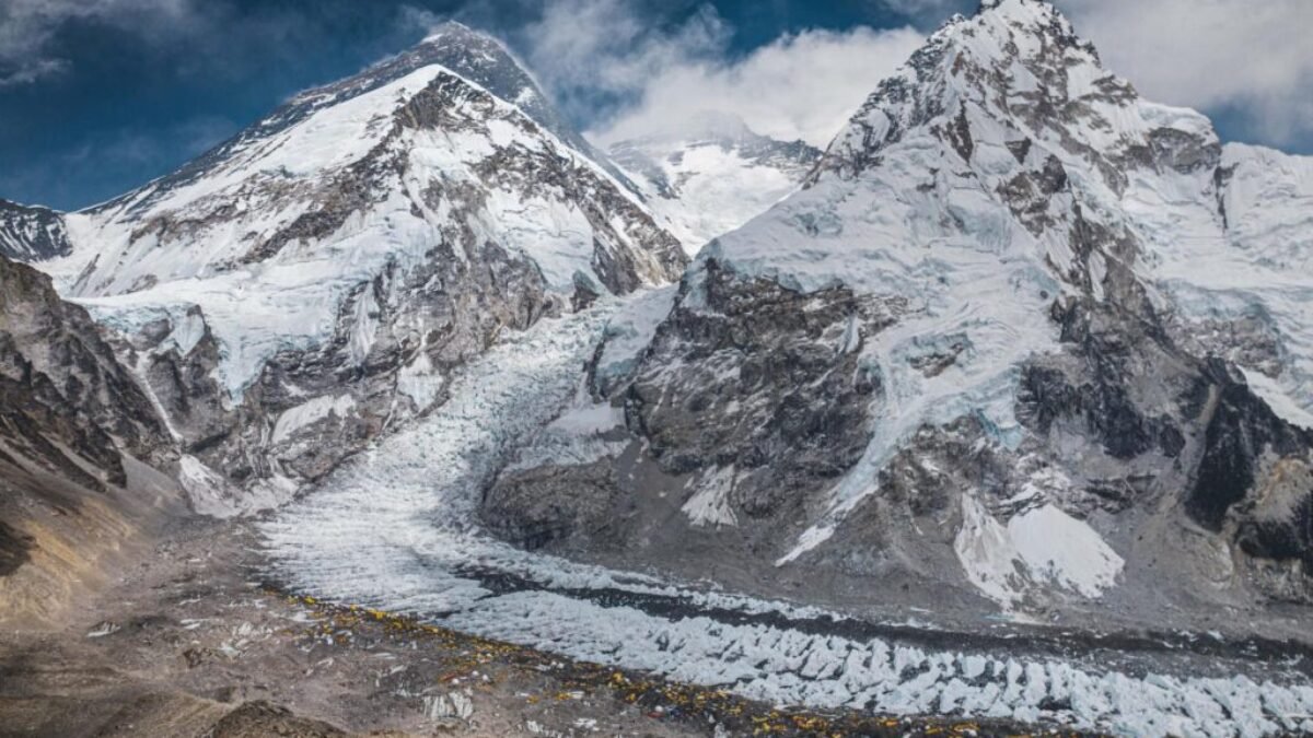 Nepálska horolezkyňa pokorila rekord v najrýchlejšom výstupe ženy na Mount Everest
