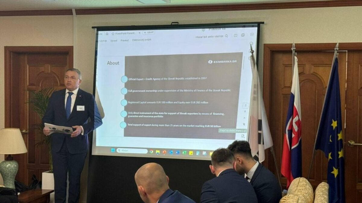 Pre kórejské firmy je Slovensko partner, s ktorým sa oplatí obchodovať, vraví predstaviteľ Eximbanky
