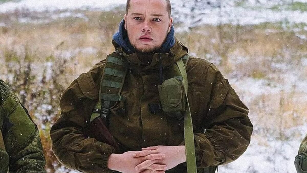 Ukrajinských zajatcov treba rovno zabíjať, vyzval šéf ruskej neonacistickej formácie
