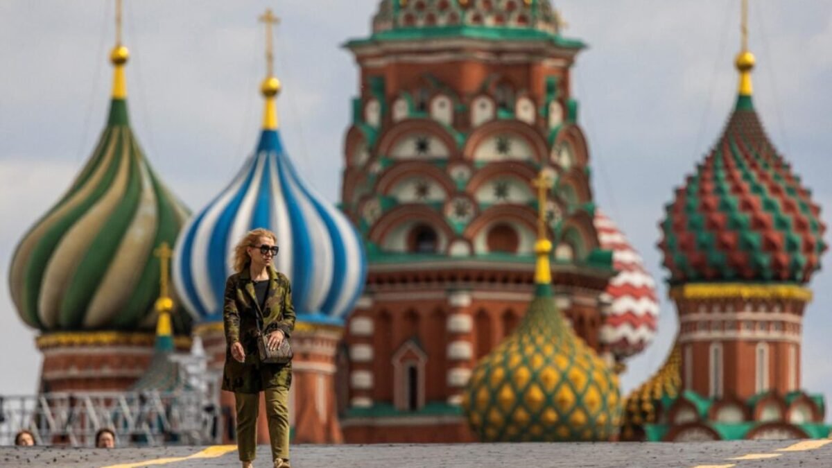 Moskva posiela varovanie do Londýna: Ak Kyjev použije vaše zbrane v Rusku, udrieme na britské ciele