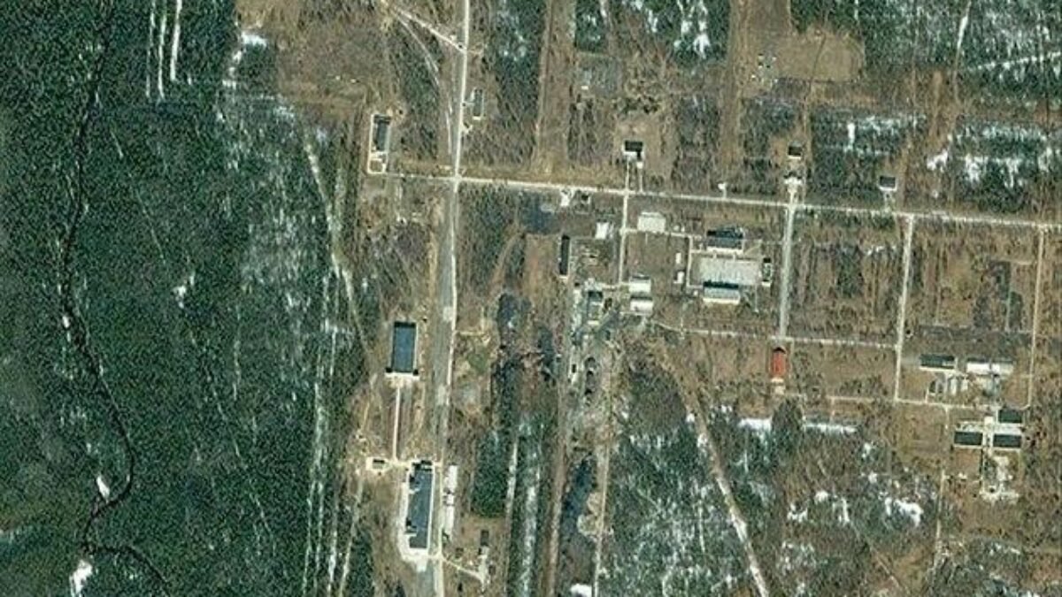 Rusko vypustilo družicu schopnú sledovať a ničiť iné satelity, myslia si Američania