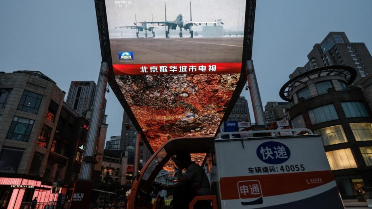 Taiwan počas cvičenia čínskej armády v okolí ostrova zaznamenal 62 lietadiel