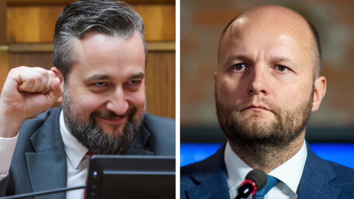 Blaha mu odkázal, že ho rozoberie na „šróbiky“, na súd však neprišiel. Naď sa ho pýta, či nie je zbabelý