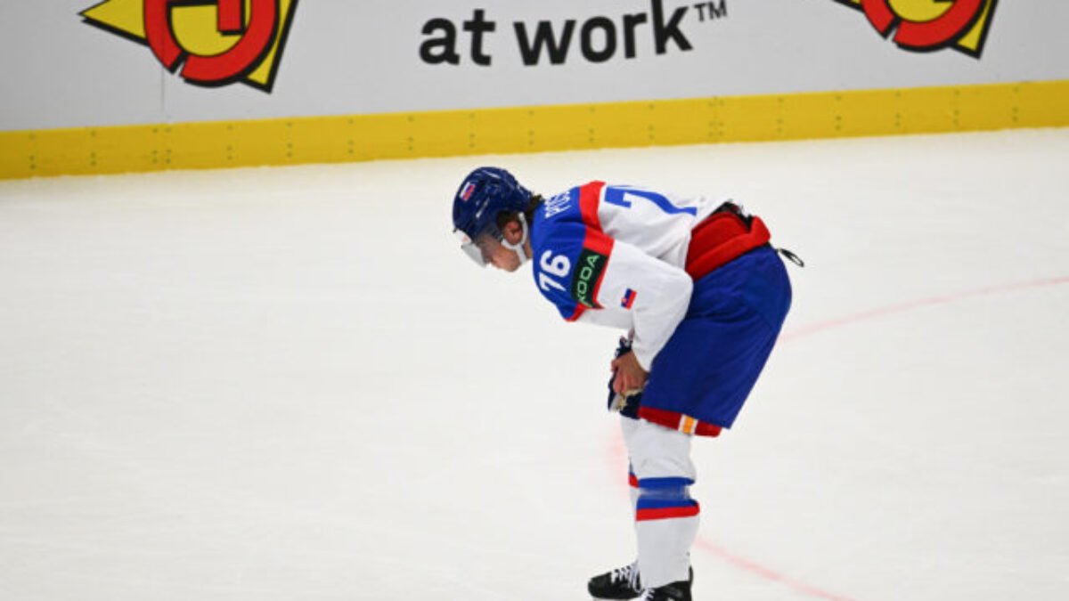 Slovensko vo štvrťfinále bez svojho najproduktívnejšieho hráča, Pospíšil na MS v hokeji 2024 pre zranenie dohral (video+foto)
