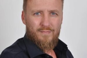MUDr. Peter Kotlár: Ľudia nebojte sa, ale buďte ostražití! WHO nedostalo mandát ...