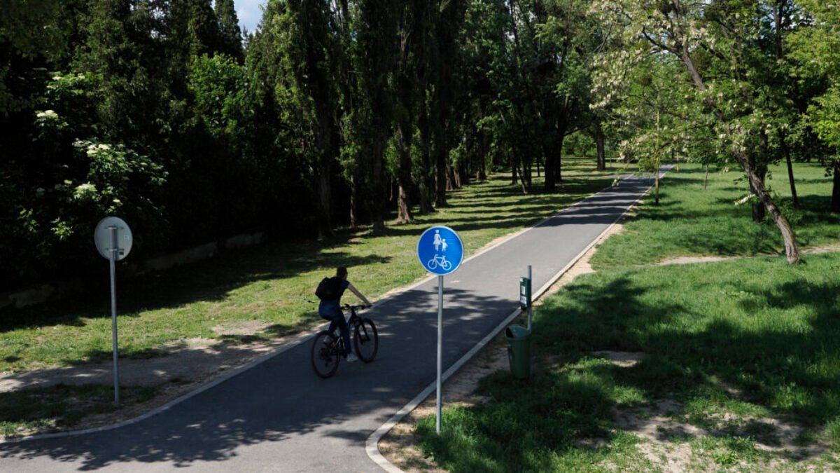Cyklisti naplno využívajú nový cyklochodník na Aničke