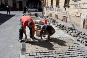 Na tohtoročnú opravu dlažby v centre je vyčlenených 400 000 eur