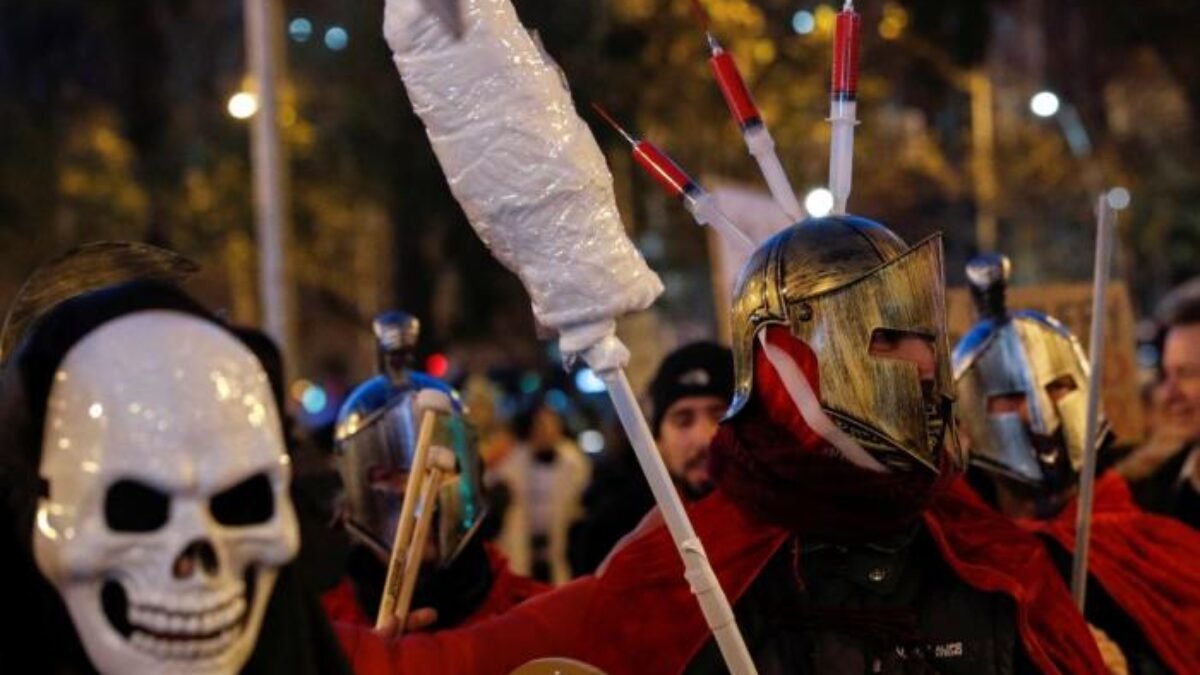“Emokracia” je novou zbraňou hromadného ničenia 21. storočia