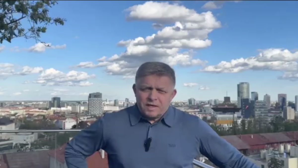 Robert Fico: I. Korčok je človek bez názoru a vždy len slúži svojim pánom