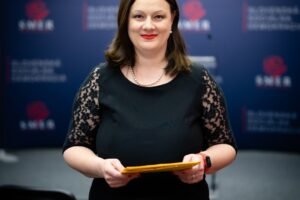 Katarína Roth Neveďalová: NAMIESTO KĽUDU SA ZNOVA ROZDÚCHAVAJÚ VÁŠNE