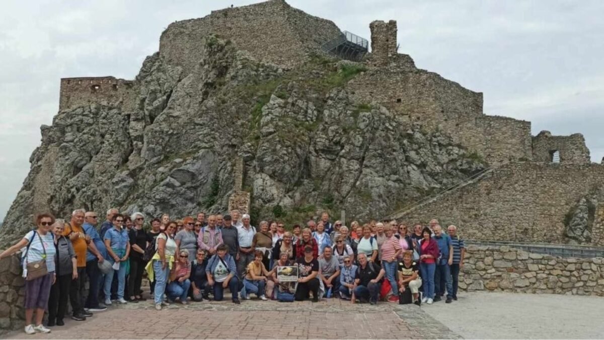Výlet OZD Šanec: Plavba na Devín a objavovanie historických krás