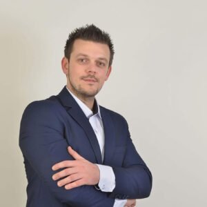 Ruská armáda používa pri Charkove novú taktikuV blízkosti Charkova v dôsledku ní...