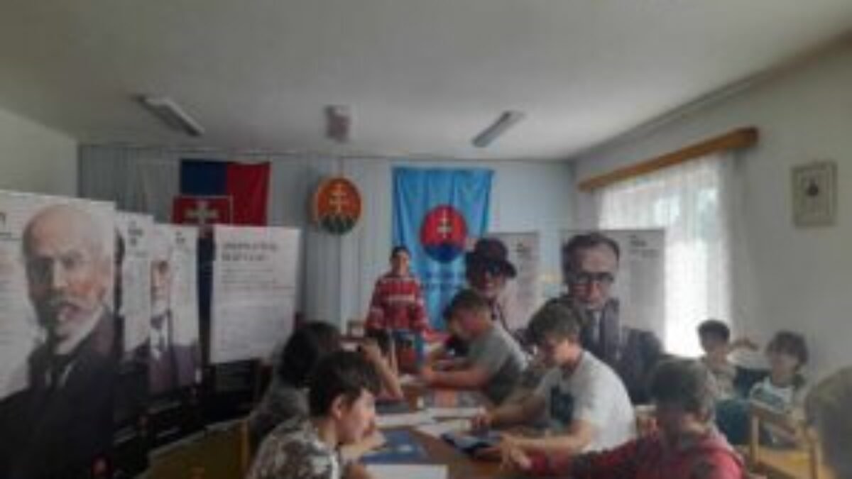 Beseda so žiakmi 6. ZŠ v priestoroch Domu Matice slovenskej Michalovce