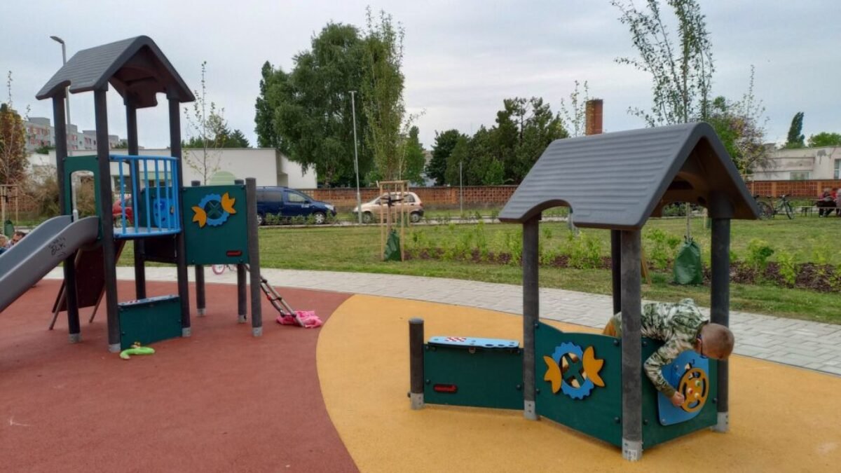 Sereď obnovila ďalší sídliskový vnútroblok