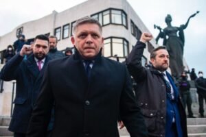 Prvé prieskumy po atentáte: Voľby do Národnej rady aj europarlamentu by vyhral S...
