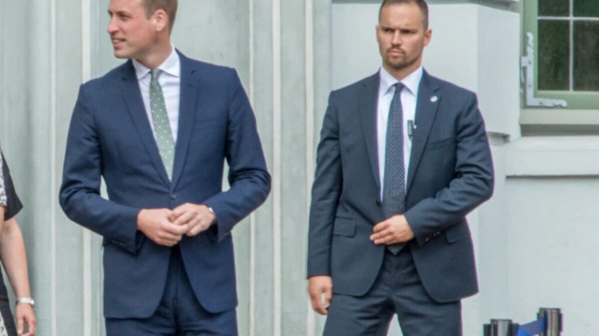 Princ William zobral na zápas svojho syna. Sú ako dve kvapky vody! Georgovo správanie priťahuje pozornosť