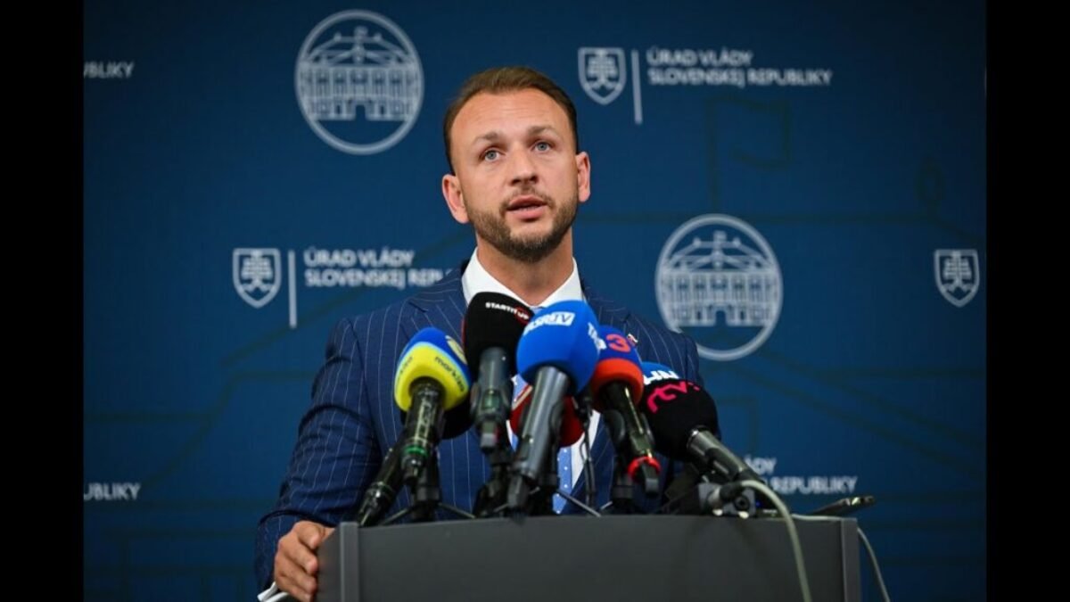 Mimoriadny brífing Prezídia PZ + minister M. Š. Eštok