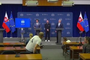 Tlačová konferencia na tému: Na počiatku bolo slovo, a to slovo bolo SVIŇA.
