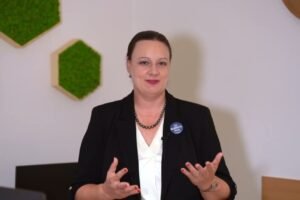 K. R. Neveďalová: Poďme voliť SMER do Europarlamentu!