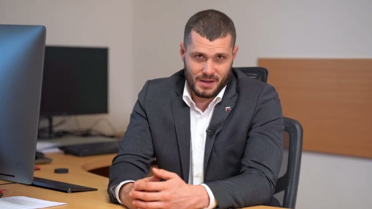 R. GLÜCK: LIBERÁLNE MÉDIA A OPOZÍCIA, JE ČAS SA ZAČAŤ OSPRAVEDLŇOVAŤ ZA HYSTÉRIU POSTAVENÚ NA LŽI!