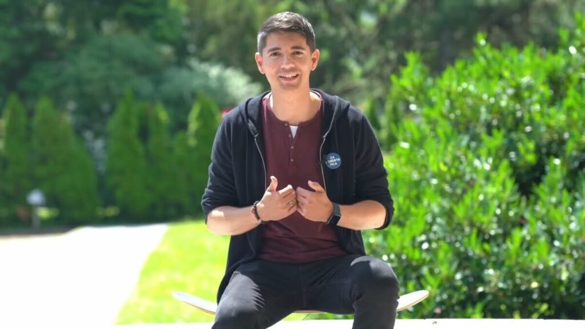 Haló médiá a kedy príde váš prvý krok?🤨 Toto malo už navždy ostať v období pred atentátom☝🏻