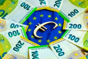 Grécka vláda vymenila ministra, ktorý rezignoval pre vyšetrovanie podvodu s euro...