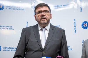 ZMOS vyjadrilo znepokojenie nad útokom na starostu obce Korytárky, Božik varuje ...