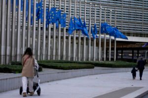 Reformy presadzované Ficovou vládou ohrozujú demokratické princípy na Slovensku,...