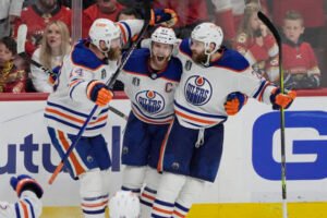 Štyri body McDavida sú záruka víťazstva, Edmonton stále žije v boji o Stanleyho ...