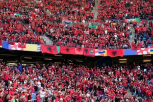 Srbi žiadajú UEFA o potrestanie Albáncov a Chorvátov, hrozia stiahnutím národnéh...