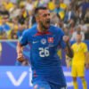 Remíza do osemfinále ME vo futbale posunie Slovensko aj Rumunsko, obaja však úda...