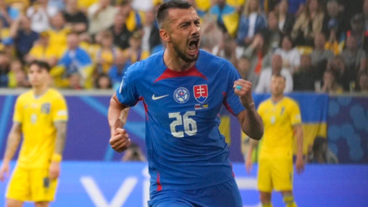 Remíza do osemfinále ME vo futbale posunie Slovensko aj Rumunsko, obaja však údajne pomýšľajú na výhru