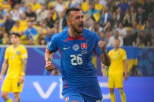 Remíza do osemfinále ME vo futbale posunie Slovensko aj Rumunsko, obaja však úda...