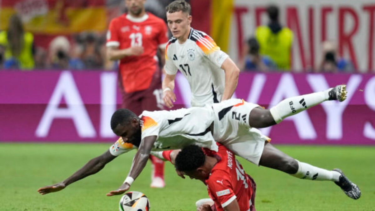 Nemcom sa na ME vo futbale zranil obranca Rüdiger, nad jeho štartom v osemfinále visí otáznik
