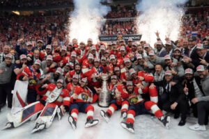 Florida sa teší z historicky prvého Stanleyho pohára, Edmonton nenapodobnil kúso...
