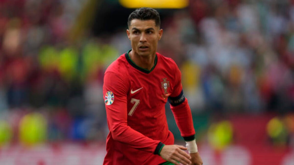Kvaracchelija prežil na ME vo futbale 2024 svoj najkrajší deň a frustrovaný Ronaldo po šokujúcej prehre dodržal slovo